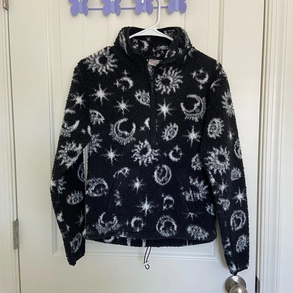 EUC | No‎ Boundaries junior’s plush patterned quarter zip jacket — XS